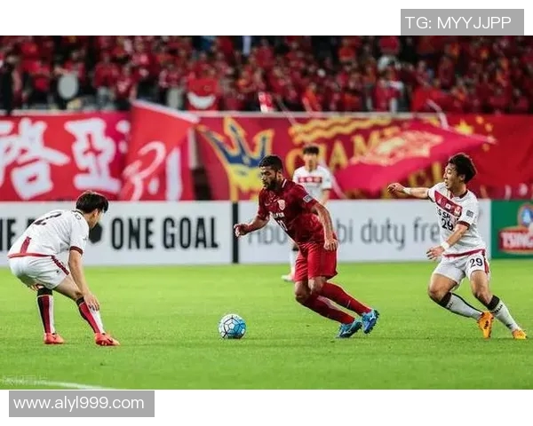 全北现代与上海上港精彩对决集锦回顾赛场瞬间尽显足球魅力与激情 全北现代与上海上港精彩对决集锦回顾赛场瞬间尽显足球魅力与激情