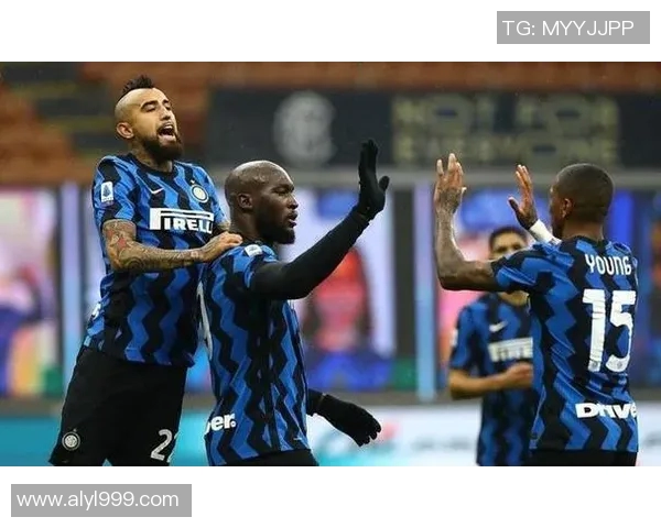 国米与里昂激战正酣最终结果揭晓引发球迷热议 国米与里昂激战正酣最终结果揭晓引发球迷热议